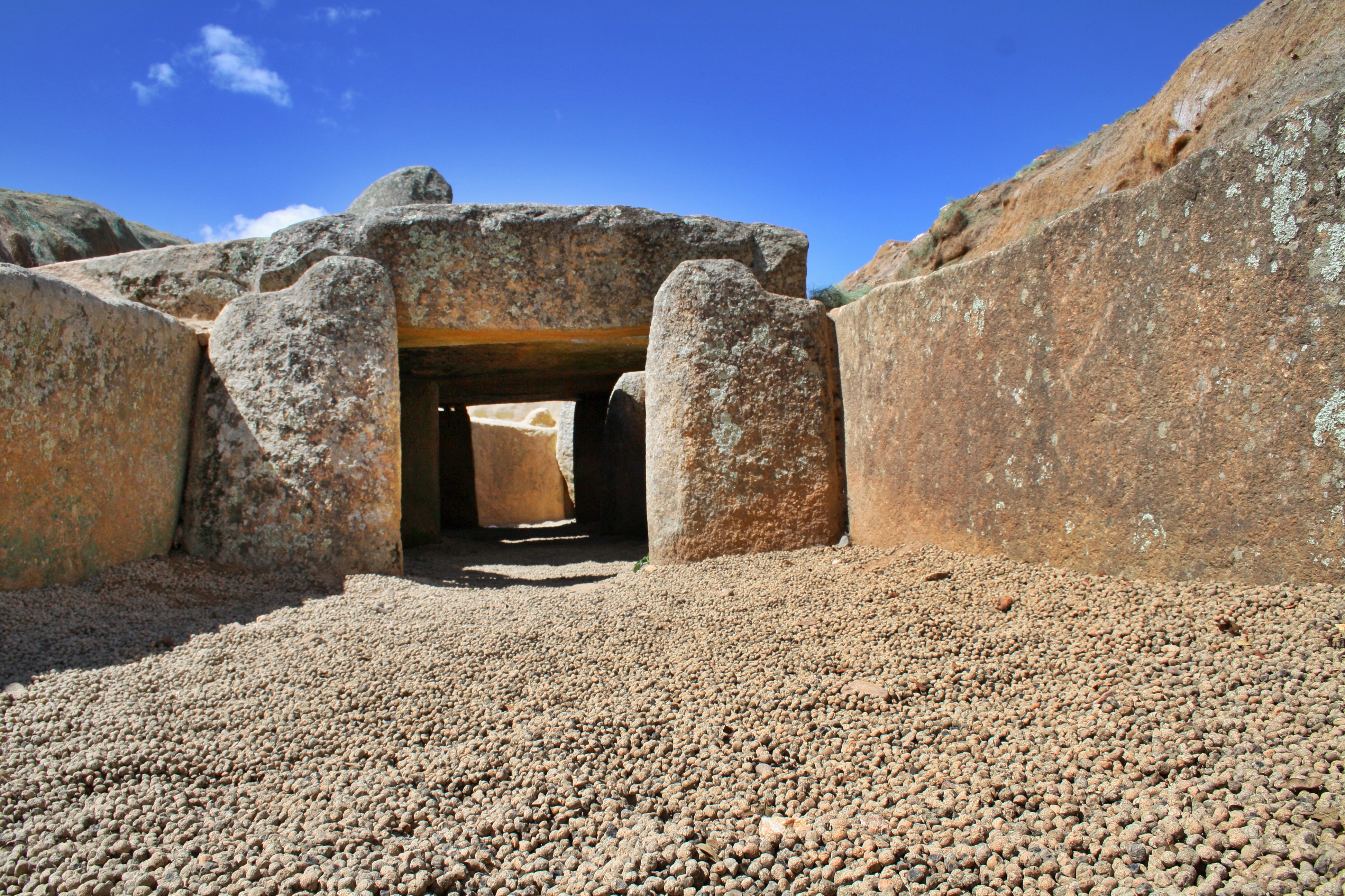 Dolmen_de_Lácara_7056089389